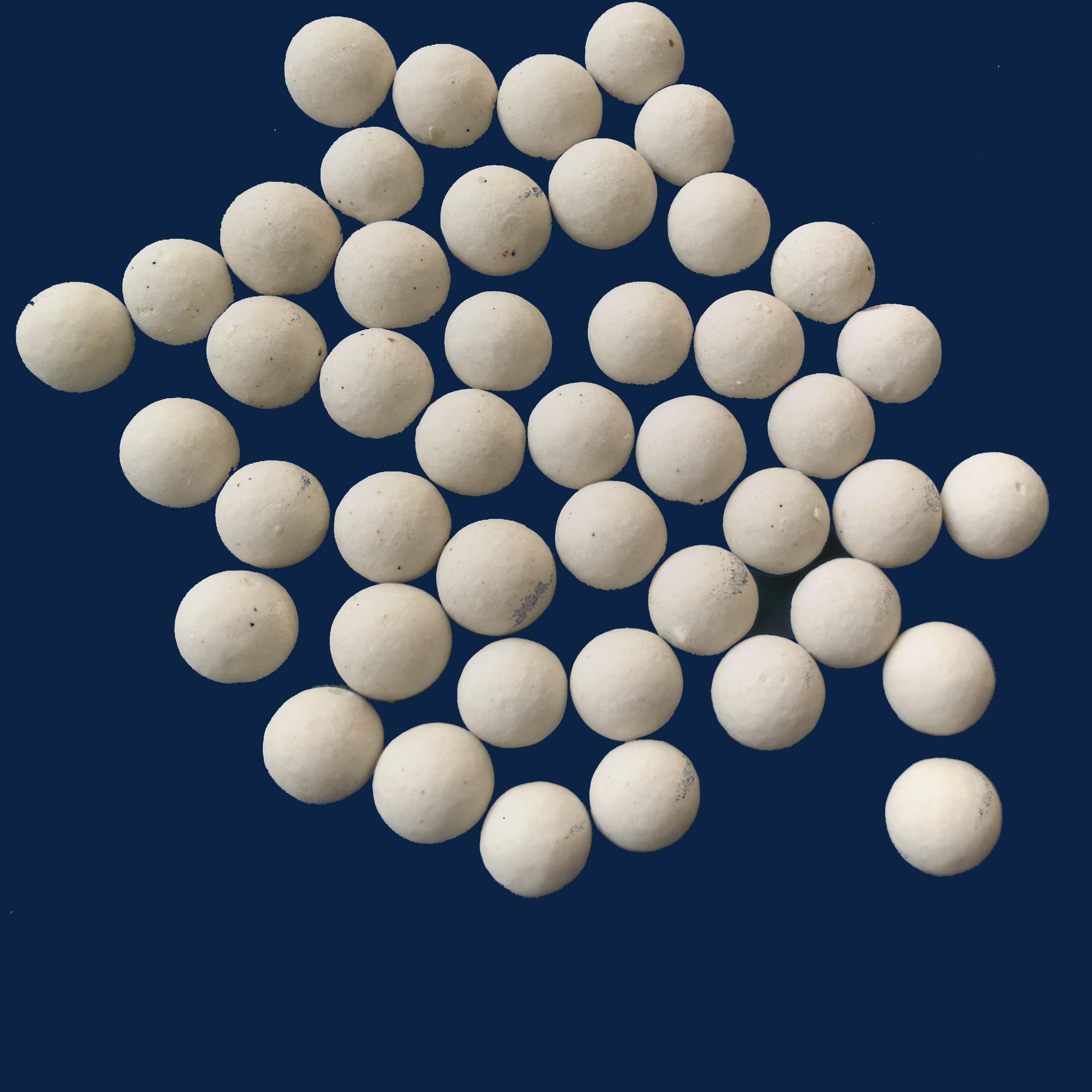 Inert Ceramic Ball (Al2O3: 17-19%) Equal Denstone 2000